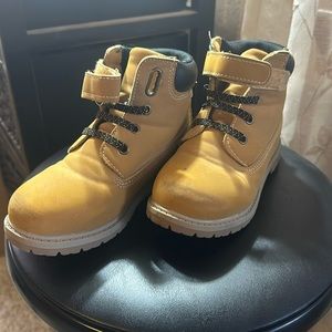 Boy’s Wonder Nation Boots. Size 11. Lightly used.